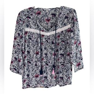 V-Neck Floral Print Top.